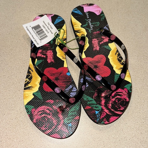 Vera Bradley Shoes - NWT Vera Bradley Havana Rose Small Flip Flops 5/6